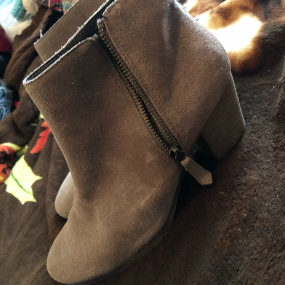 Booties - Picture 4 of 5